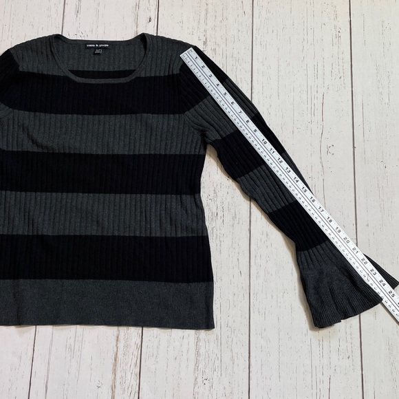 Cable & Gauge Ribbed Black and Gray Striped Sweater w/ Bell Sleeves, size XL - Picture 13 of 13